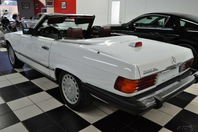 1986 White Mercedes-Benz SL-Class