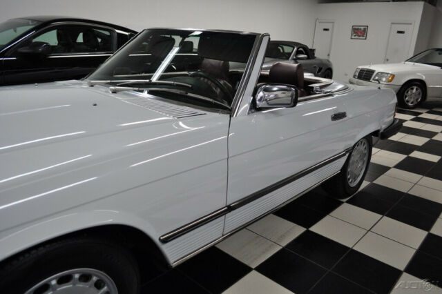 1986 White Mercedes-Benz SL-Class