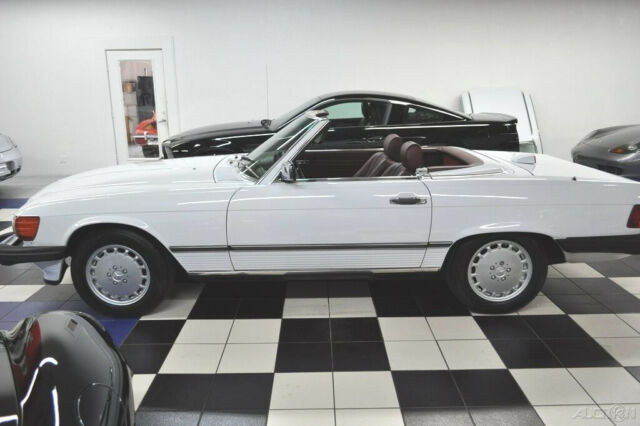 1986 White Mercedes-Benz SL-Class
