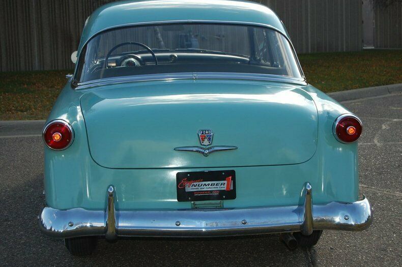 1953 Green Ford Customline Sedan