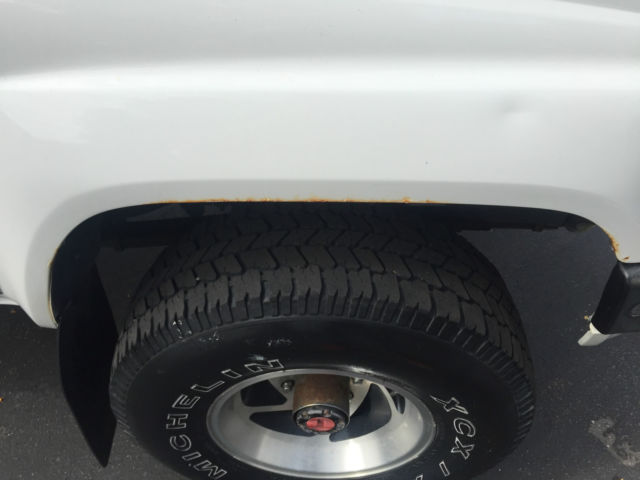 1985 White Toyota Other Standard Cab Pickup