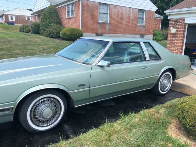 1981 Green Chrysler Imperial Coupe