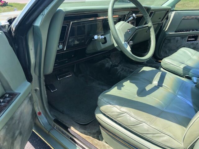 1981 Green Chrysler Imperial Coupe