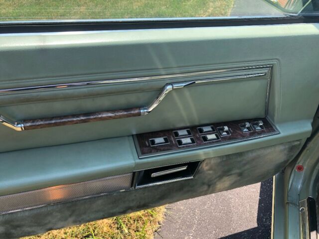 1981 Green Chrysler Imperial Coupe