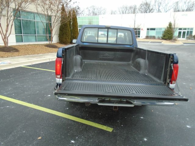 1992 BLUE/SILVER Ford F-150 Extended Cab Pickup