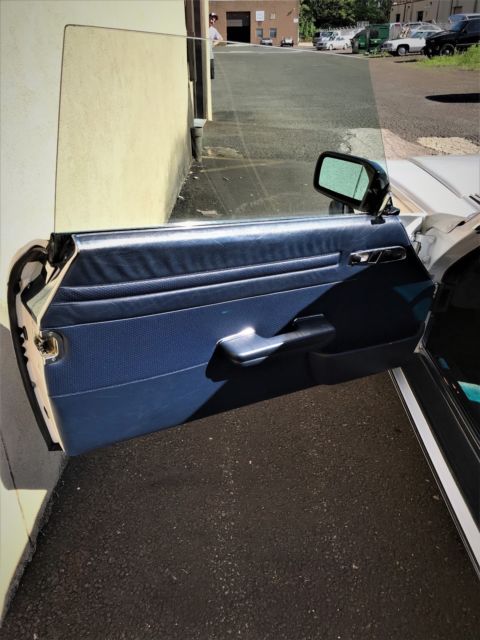 1989 White Mercedes-Benz SL-Class Convertible