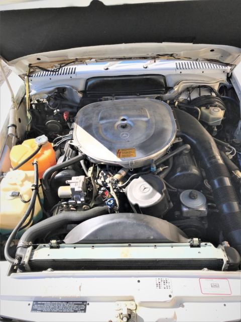 1989 White Mercedes-Benz SL-Class Convertible