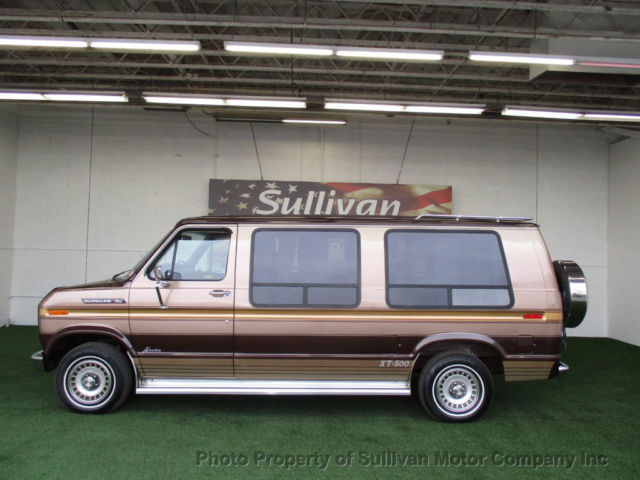 1986 Brown Ford E-Series Van