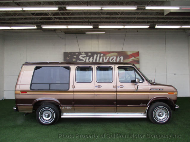 1986 Brown Ford E-Series Van