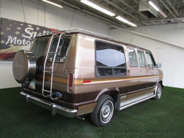 1986 Brown Ford E-Series Van