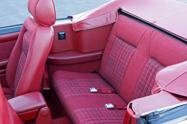 1989 White Ford Mustang