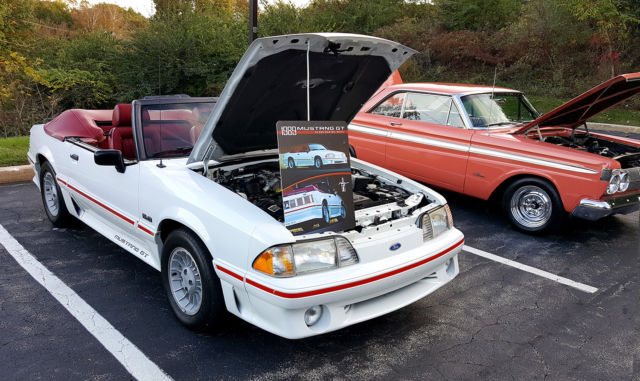 1989 White Ford Mustang