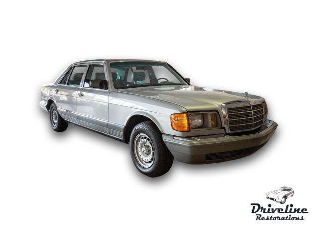 1981 Silver Mercedes-Benz 300-Series Sedan