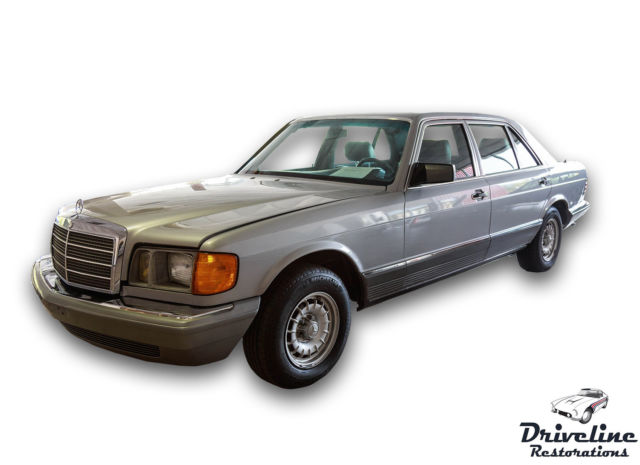 1981 Silver Mercedes-Benz 300-Series Sedan