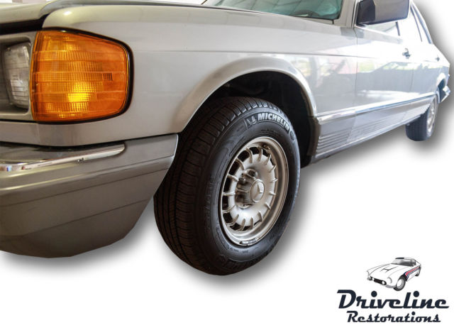 1981 Silver Mercedes-Benz 300-Series Sedan