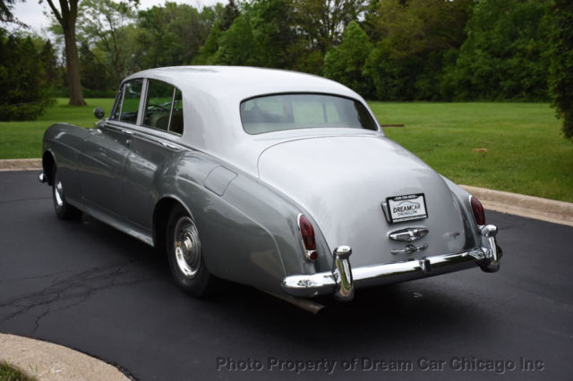 1963 Gray Rolls-Royce Silver Cloud III Sedan