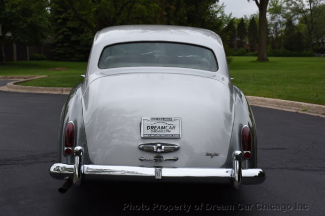 1963 Gray Rolls-Royce Silver Cloud III Sedan