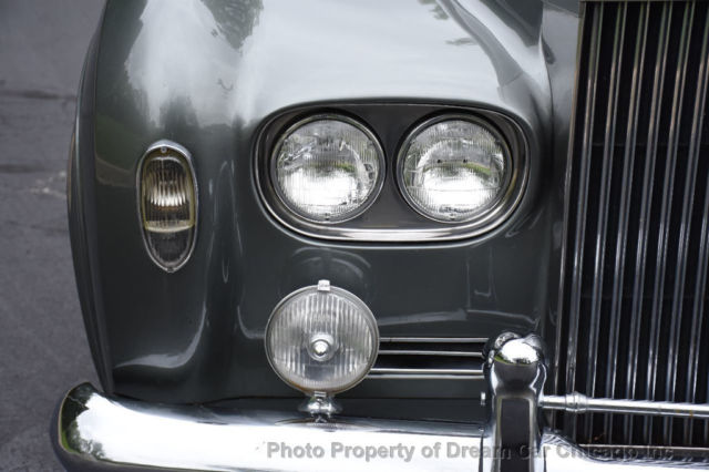 1963 Gray Rolls-Royce Silver Cloud III Sedan