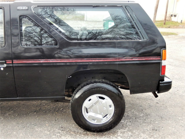 1987 Black Nissan Pathfinder SUV