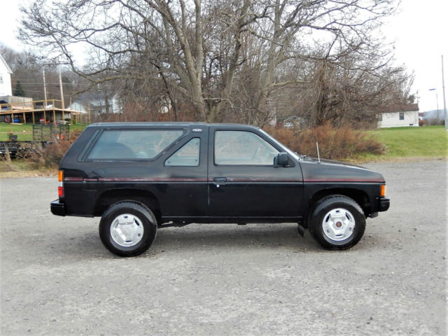 1987 Black Nissan Pathfinder SUV