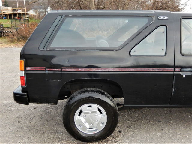 1987 Black Nissan Pathfinder SUV