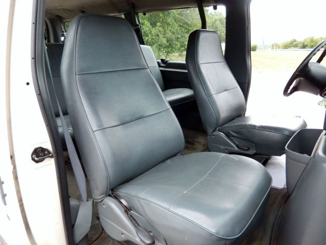 1994 White Ford E-Series Van Passenger Van