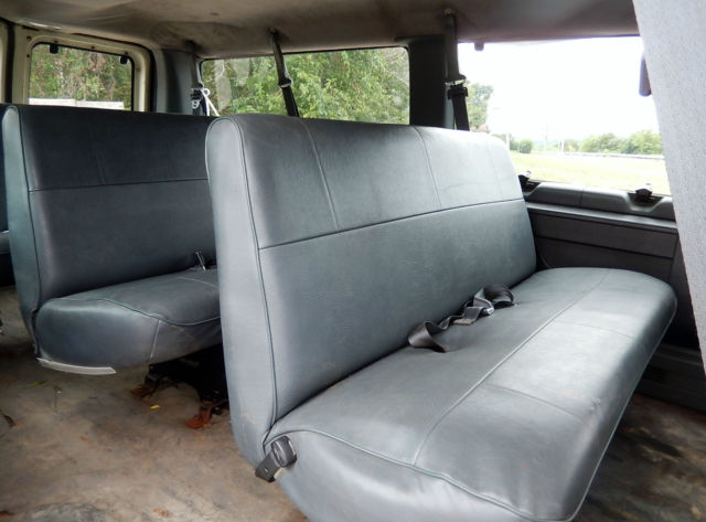 1994 White Ford E-Series Van Passenger Van