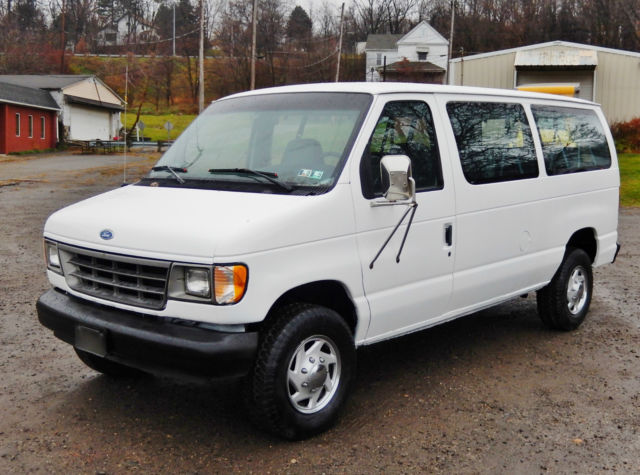 1994 White Ford E-Series Van Passenger Van