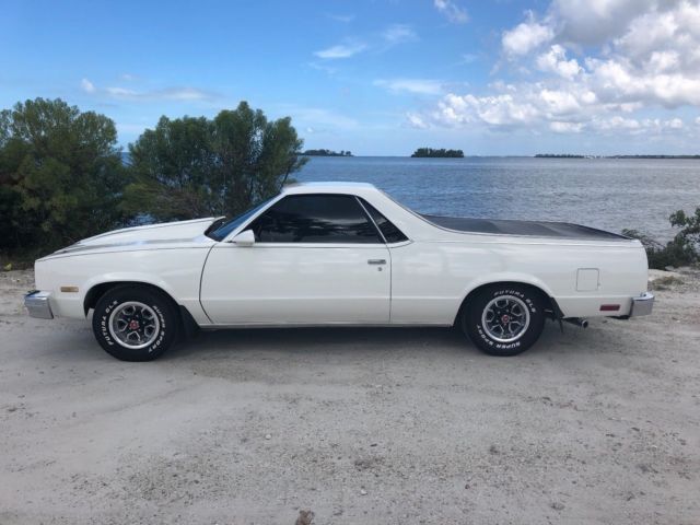 1986 White Chevrolet El Camino Standard Cab Pickup
