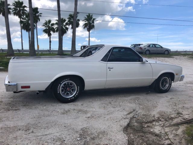 1986 White Chevrolet El Camino Standard Cab Pickup