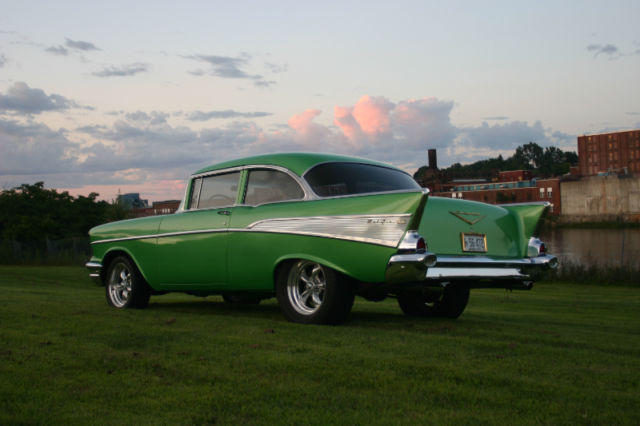 1957 Green Chevrolet Bel Air/150/210