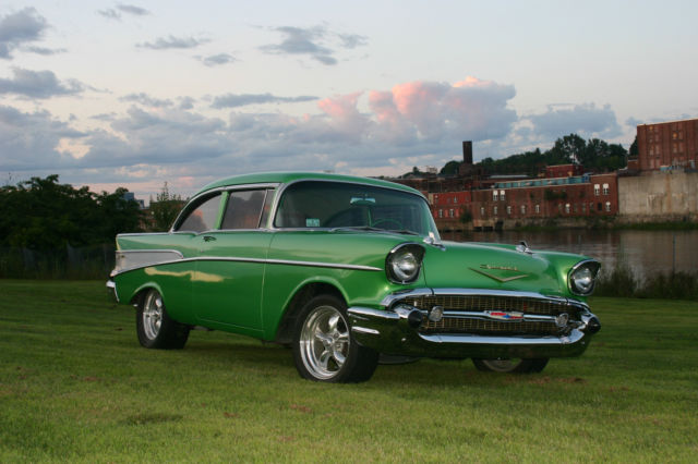 1957 Green Chevrolet Bel Air/150/210