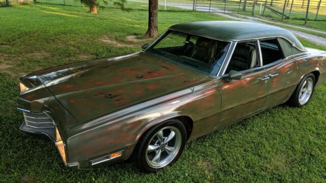 1971 Ford Thunderbird Sedan