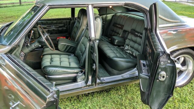 1971 Ford Thunderbird Sedan