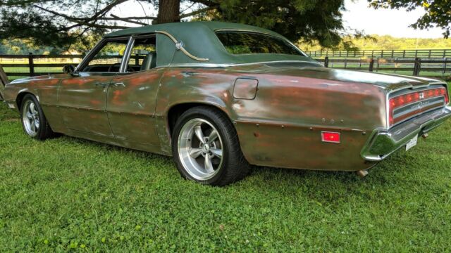 1971 Ford Thunderbird Sedan