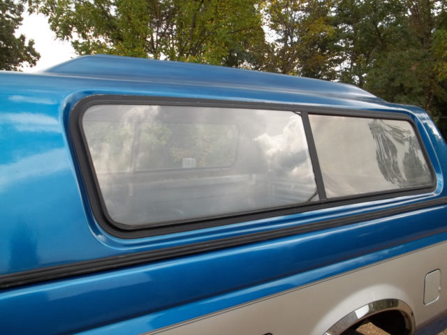 1993 Blue Ford F-250 Standard Cab Pickup
