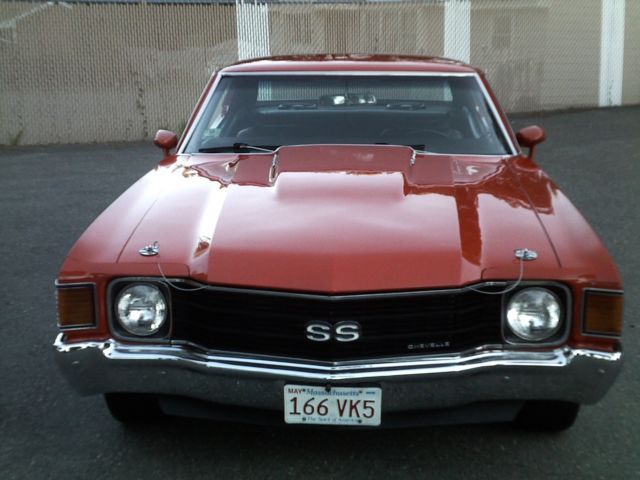 1972 Orange Chevrolet Chevelle Coupe