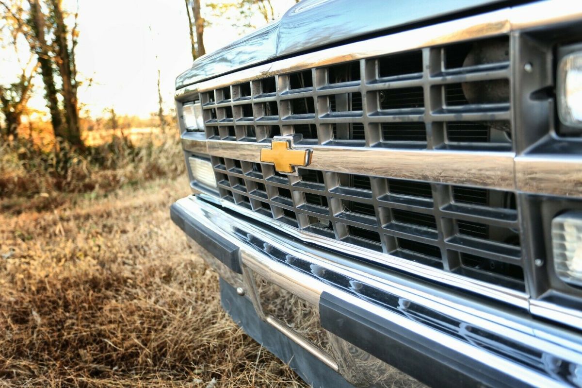 1986 Magnetic Gray Chevrolet C-10 Standard Cab Pickup