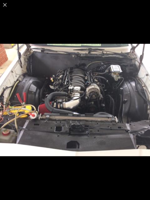 1985 White Chevrolet Monte Carlo Coupe