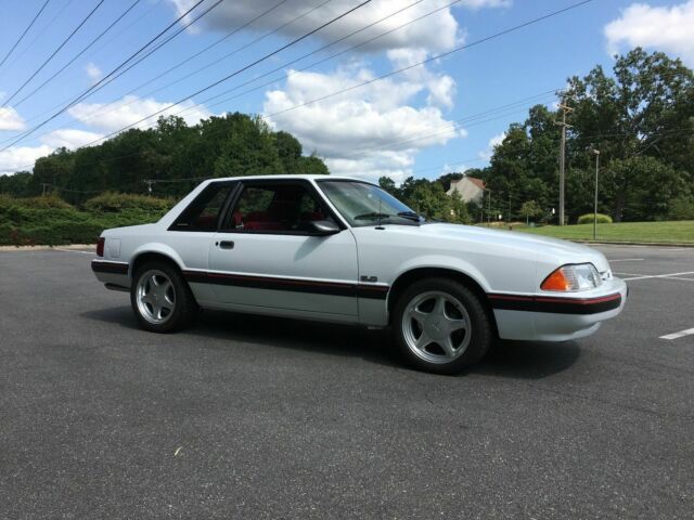 1988 White Ford Mustang Coupe