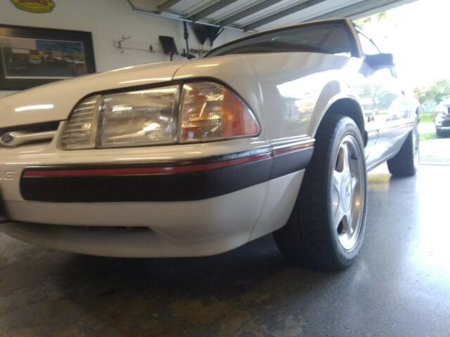 1988 White Ford Mustang Coupe