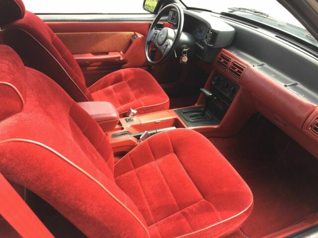 1988 White Ford Mustang Coupe