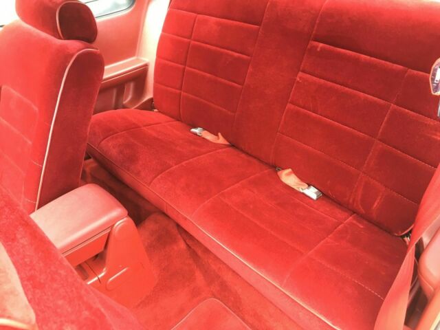 1988 White Ford Mustang Coupe