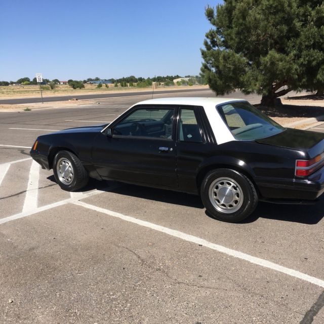 1986 Black & White Ford Mustang Coupe