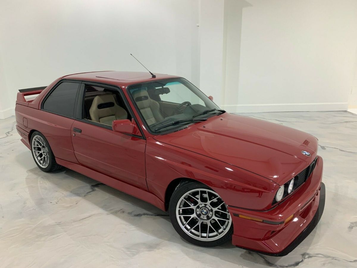 1989 Red BMW 3-Series Coupe