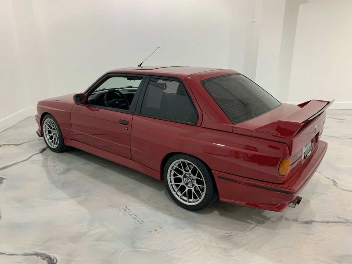 1989 Red BMW 3-Series Coupe