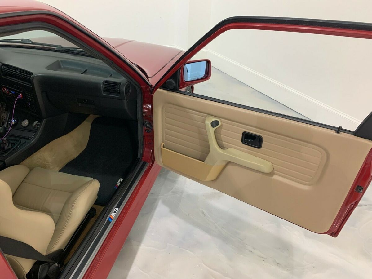 1989 Red BMW 3-Series Coupe