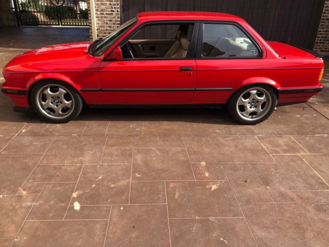 1991 Red BMW 3-Series Coupe