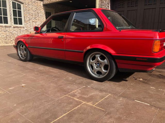 1991 Red BMW 3-Series Coupe