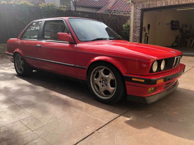 1991 Red BMW 3-Series Coupe